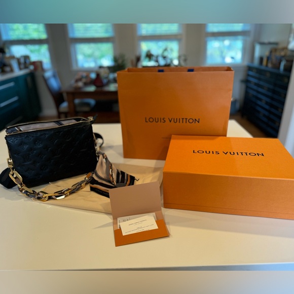 Louis Vuitton limited edition lambskin Coussin PM Black w/ twilly scarf chain - Picture 5 of 16